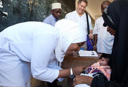 وفد إماراتي رفيع المستوى يشارك بمؤتمر تنزانيا الطبي